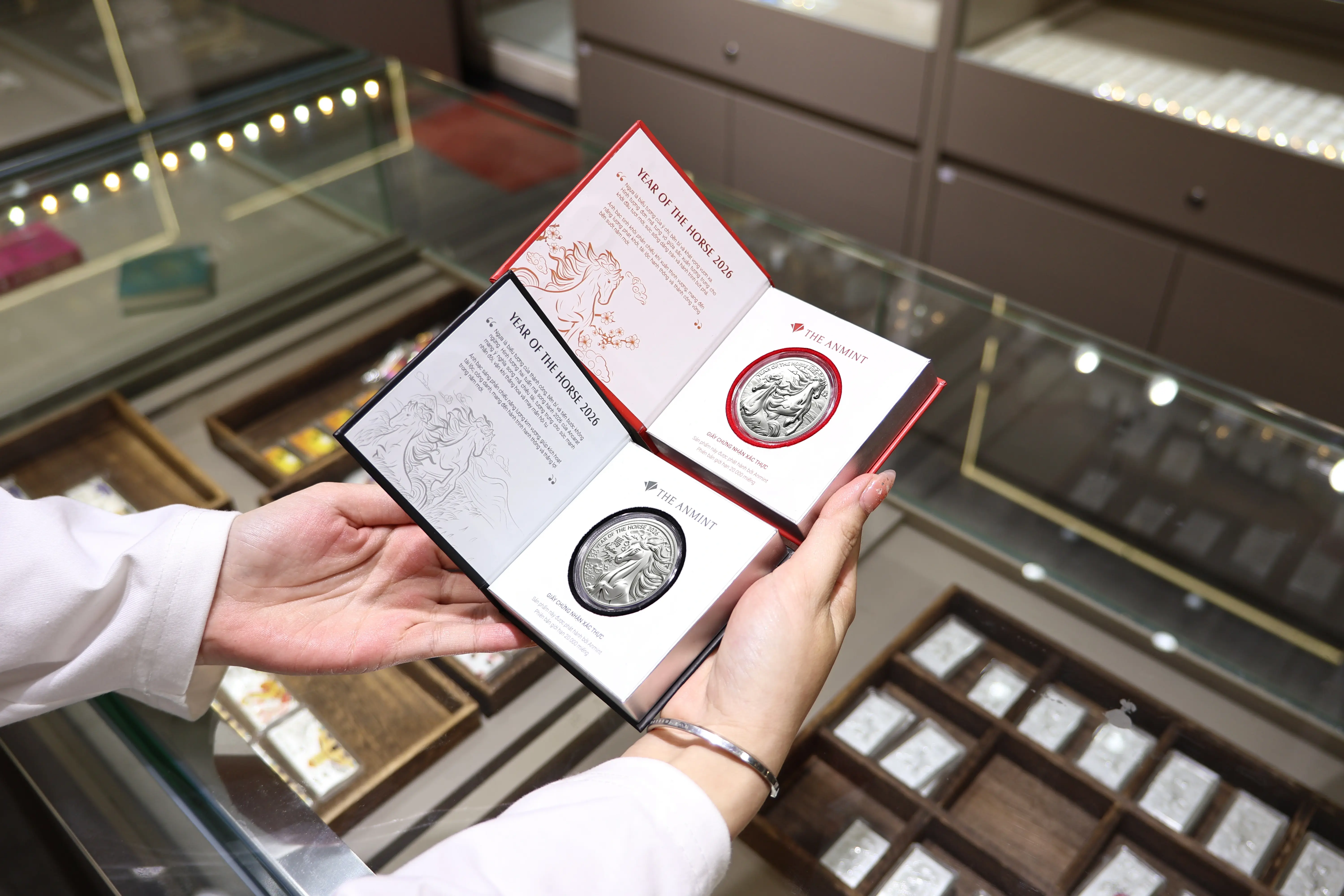 Bạc Ancarat tích trữ Ngân Mã Vượng Phát là lựa chọn đầu tư hợp lí thời điểm này Bạc Ancarat tích trữ Ngân Mã Vượng Phát là lựa chọn đầu tư hợp lí thời điểm này