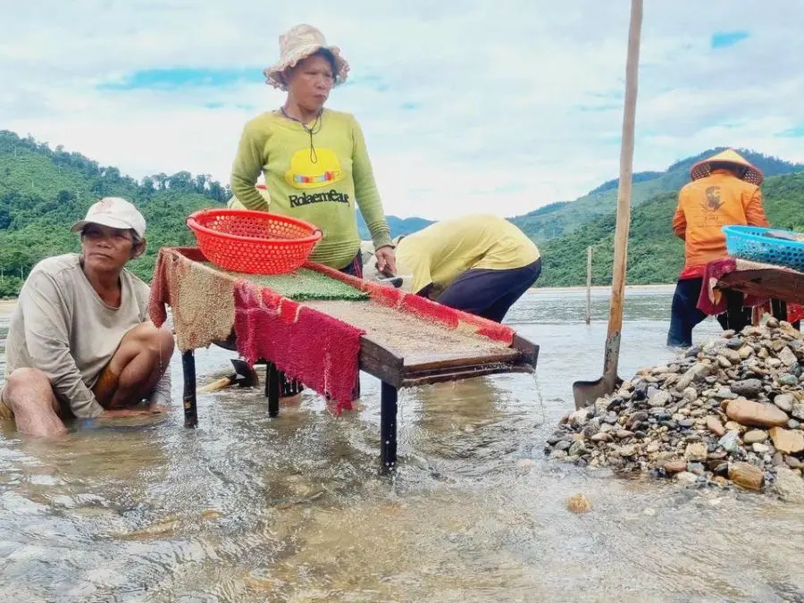 Khai thác vàng ở Việt Nam phương pháp truyền thống