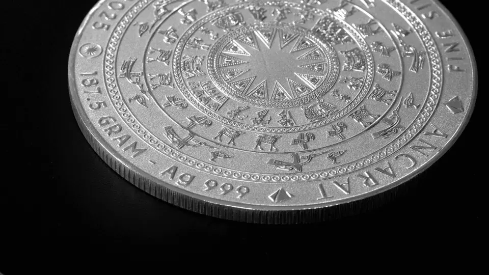 Mua bạc miếng ngày độc lập