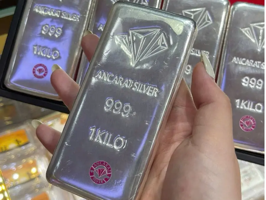 Trả lời tết tặng bạc có sao không