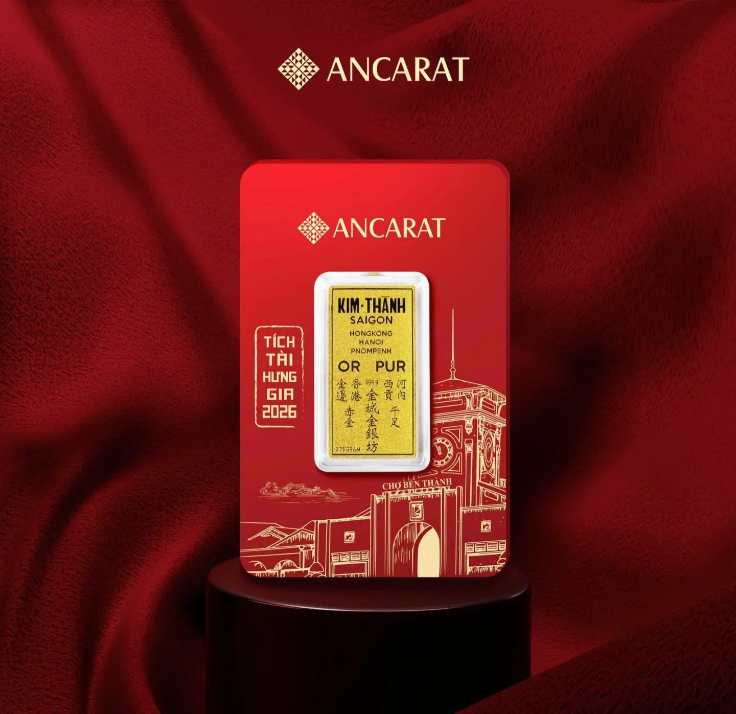 Cận cảnh Vàng Nam Kim Thành 1 chỉ do Ancarat chế tác. Từng ký tự "OR PUR" (vàng ròng) và các địa danh lịch sử khắc họa sắc nét, tái hiện nguyên vẹn tinh hoa của vàng lá Kim Thành nổi tiếng Đông Dương một thời. Cận cảnh Vàng Nam Kim Thành 1 chỉ do Ancarat chế tác. Từng ký tự "OR PUR" (vàng ròng) và các địa danh lịch sử khắc họa sắc nét, tái hiện nguyên vẹn tinh hoa của vàng lá Kim Thành nổi tiếng Đông Dương một thời.