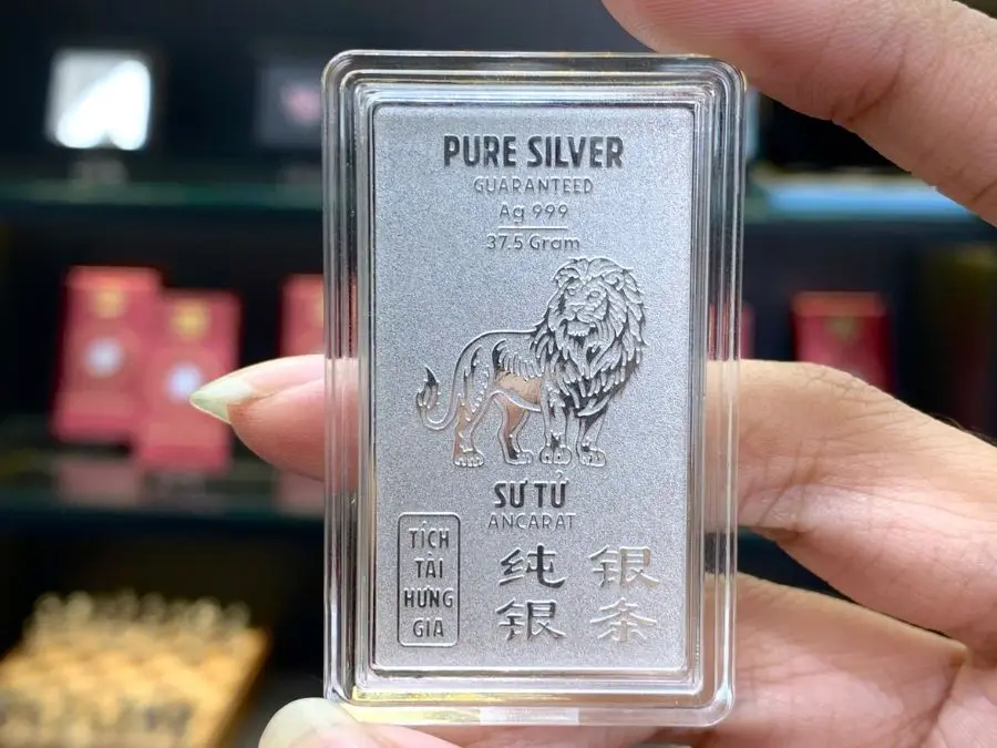 Giải đáp bạc và bạch kim cái nào đắt hơn