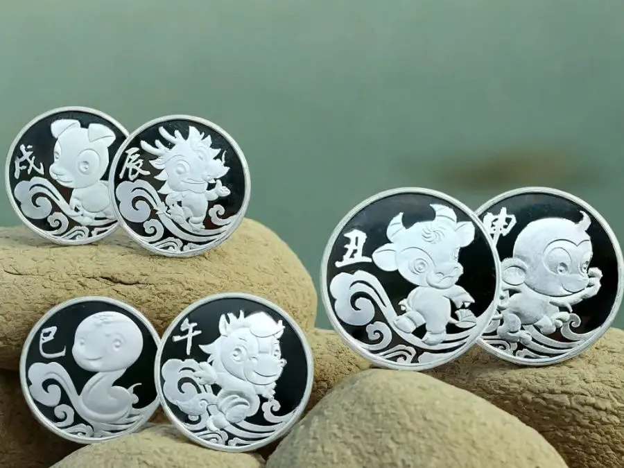 Bạc mỹ nghệ 12 con giáp món quà tặng đầy cảm xúc