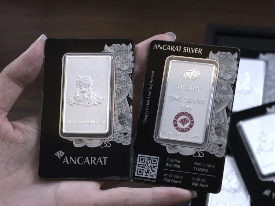 Vì sao bạc miếng hút mạnh dòng tiền