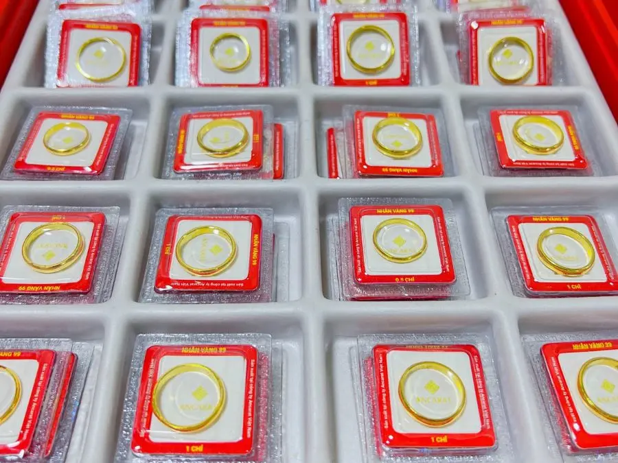 Mua vàng gì bán không lỗ?